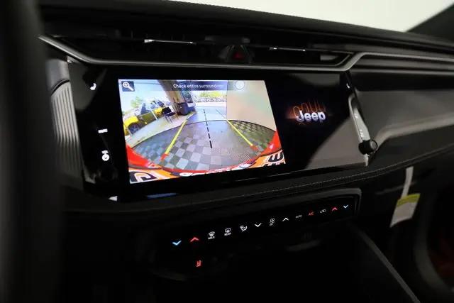 2026 Jeep Cherokee Laredo 4x4