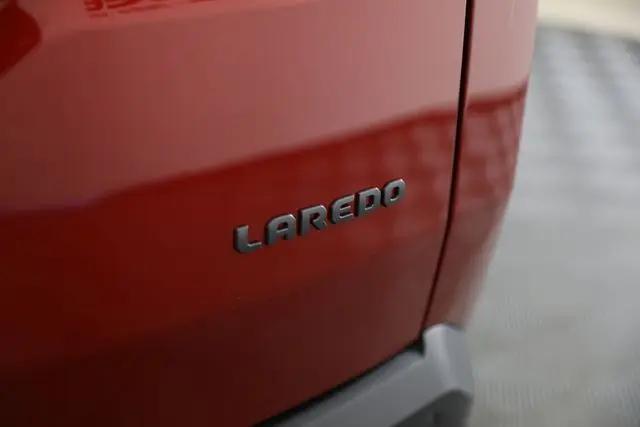 2026 Jeep Cherokee Laredo 4x4