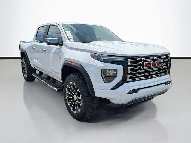 2023 GMC Canyon 4WD Crew Cab Short Box Denali