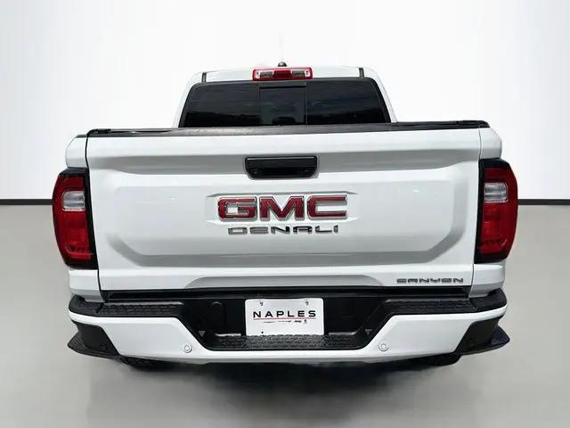 2023 GMC Canyon 4WD Crew Cab Short Box Denali
