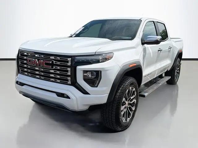 2023 GMC Canyon 4WD Crew Cab Short Box Denali