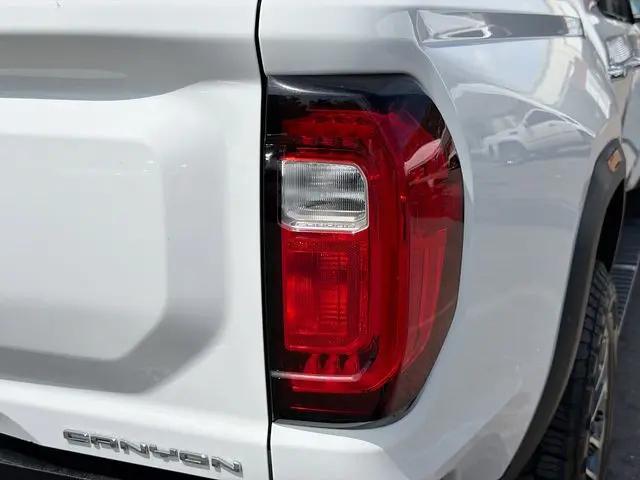 2023 GMC Canyon 4WD Crew Cab Short Box Denali