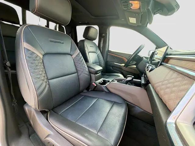 2023 GMC Canyon 4WD Crew Cab Short Box Denali