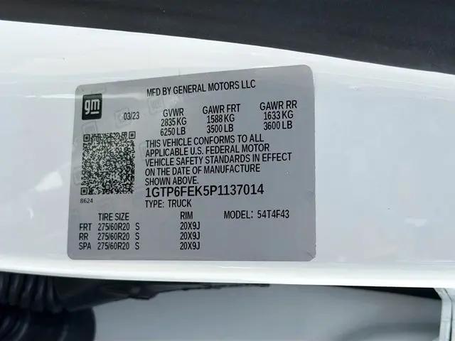 2023 GMC Canyon 4WD Crew Cab Short Box Denali