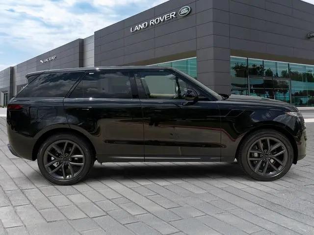 2026 Land Rover Range Rover Sport P360 SE