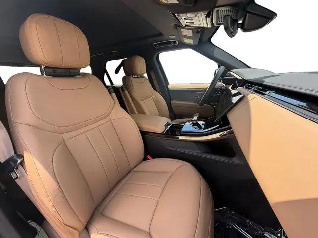 2026 Land Rover Range Rover Sport P360 SE