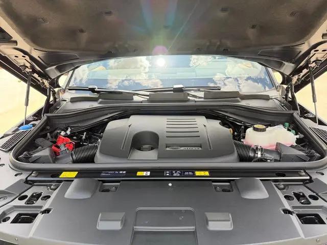 2026 Land Rover Range Rover Sport P360 SE