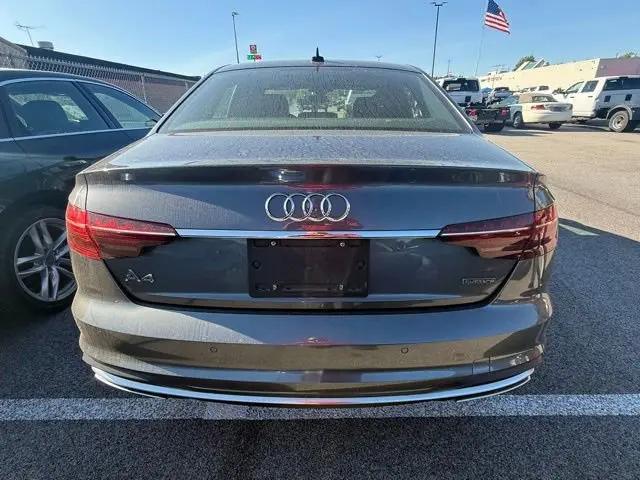 2022 Audi A4 Premium Plus 45 TFSI S line quattro S tronic