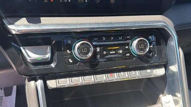 2024 GMC Sierra 1500 4WD Crew Cab Short Box Denali