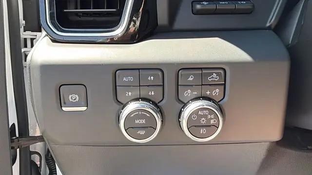 2024 GMC Sierra 1500 4WD Crew Cab Short Box Denali