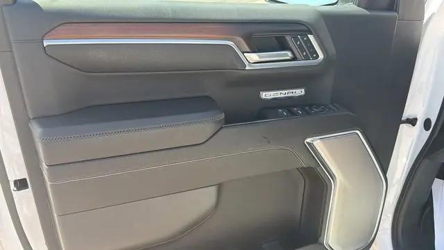 2024 GMC Sierra 1500 4WD Crew Cab Short Box Denali