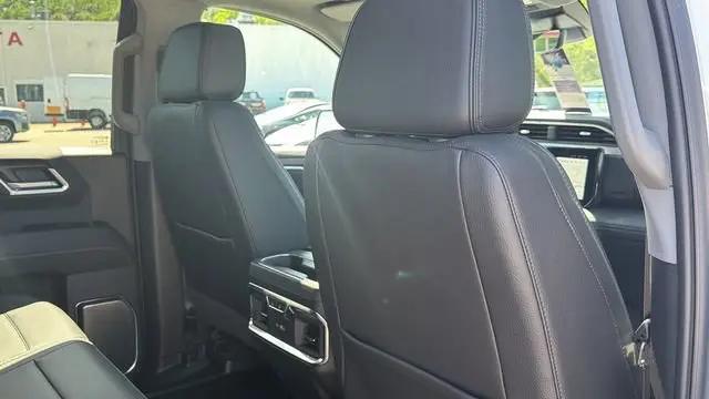 2024 GMC Sierra 1500 4WD Crew Cab Short Box Denali