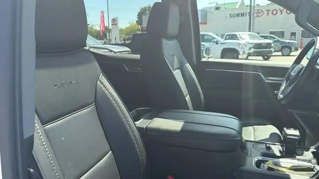 2024 GMC Sierra 1500 4WD Crew Cab Short Box Denali