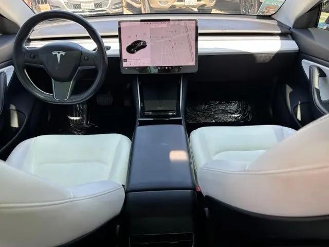 2019 Tesla Model 3 Mid Range