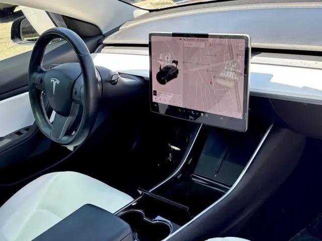 2019 Tesla Model 3 Mid Range