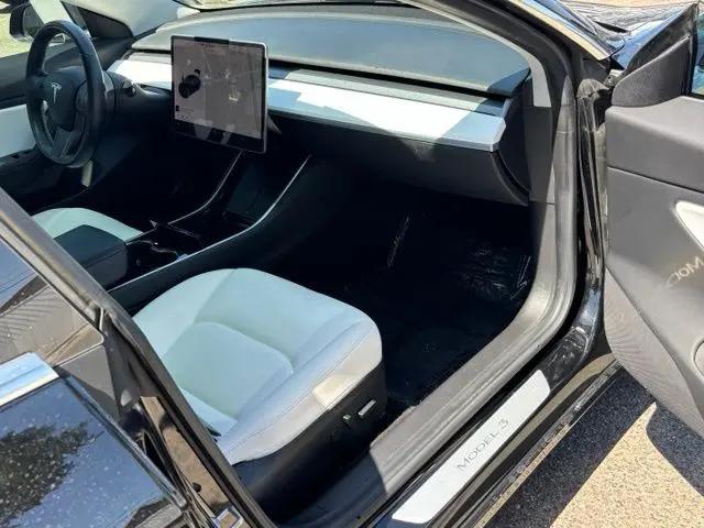2019 Tesla Model 3 Mid Range