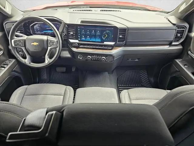 2023 Chevrolet Silverado 1500 4WD Crew Cab Standard Bed LT