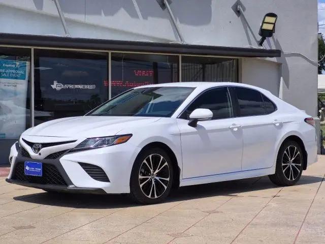 2019 Toyota Camry SE
