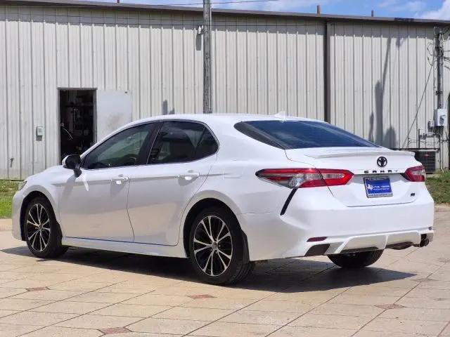 2019 Toyota Camry SE