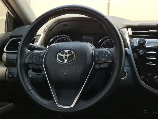 2019 Toyota Camry SE