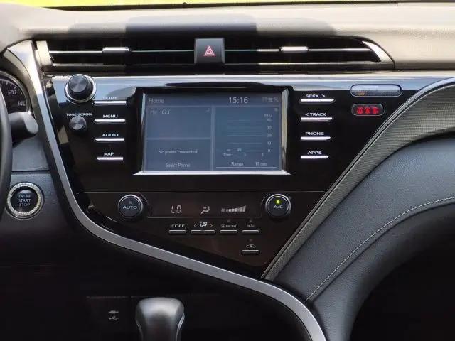 2019 Toyota Camry SE