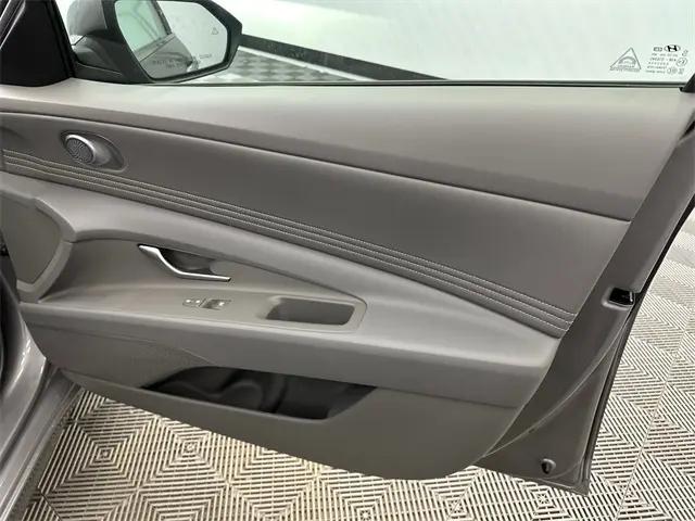 2025 Hyundai Elantra SEL Convenience