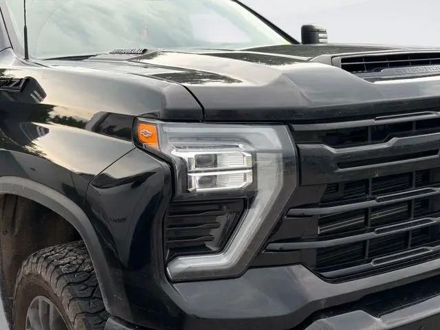 2025 Chevrolet Silverado 2500HD 4WD Crew Cab Standard Bed LTZ