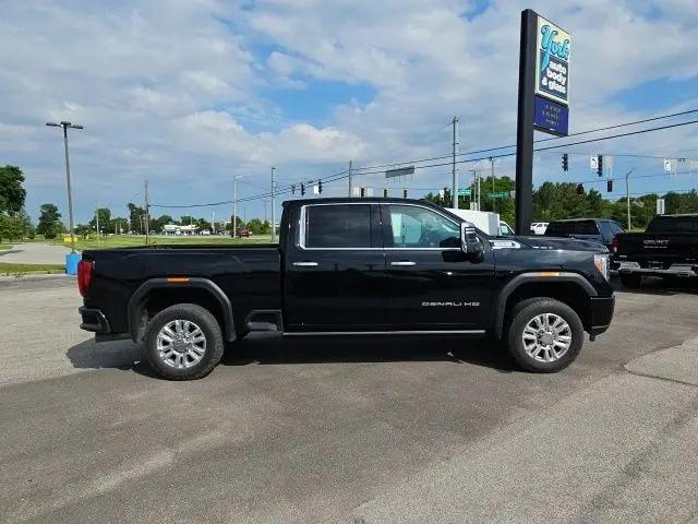 2023 GMC Sierra 2500HD 4WD Crew Cab Standard Bed Denali