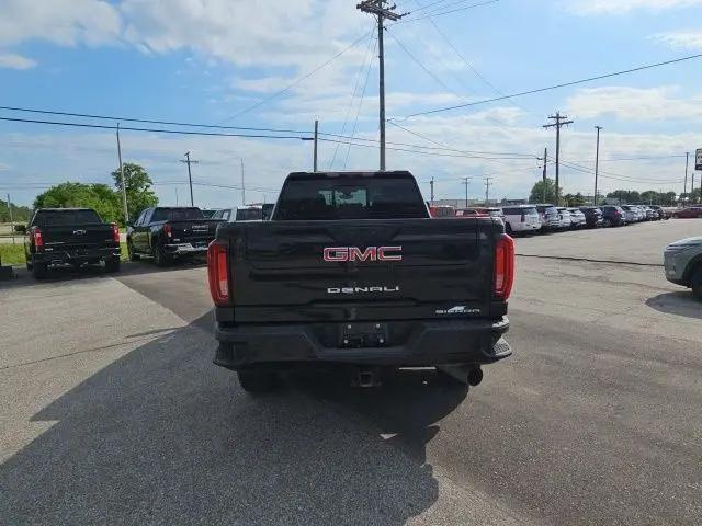 2023 GMC Sierra 2500HD 4WD Crew Cab Standard Bed Denali