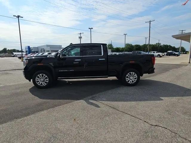 2023 GMC Sierra 2500HD 4WD Crew Cab Standard Bed Denali