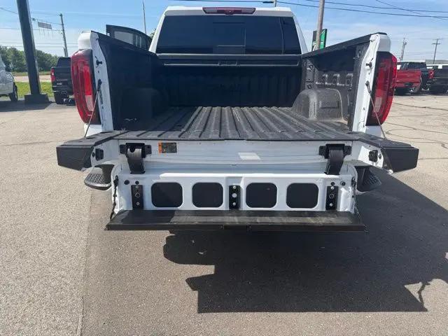 2026 GMC Sierra 1500 Crew Cab, Short Bed, AT4, 4WD