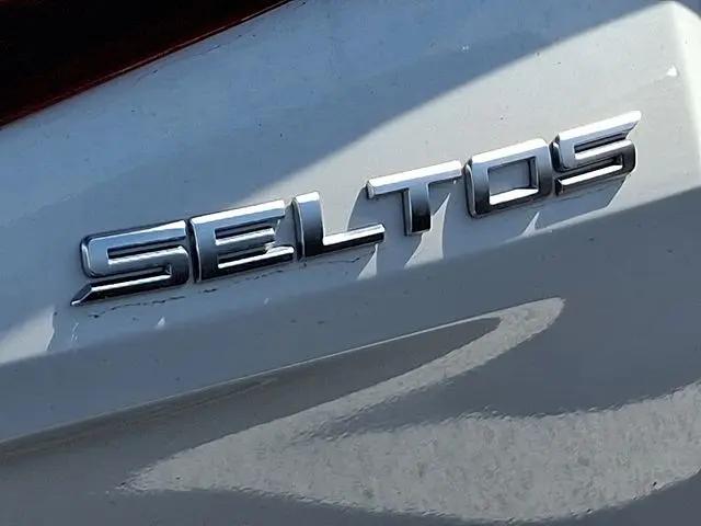 2022 Kia Seltos EX