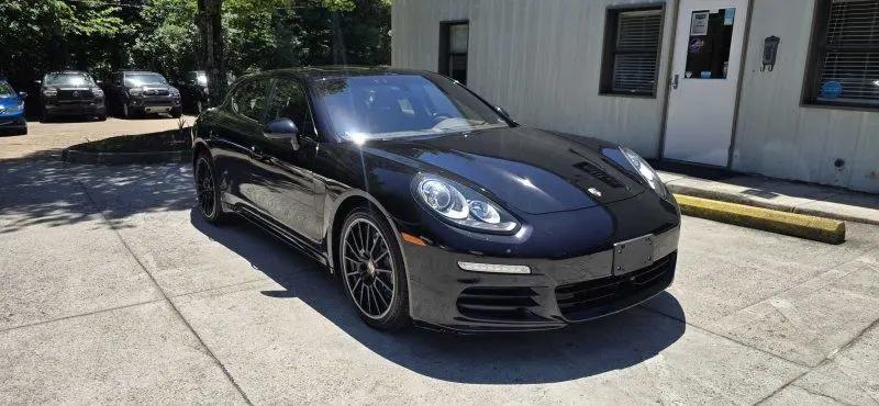 2016 Porsche Panamera 4