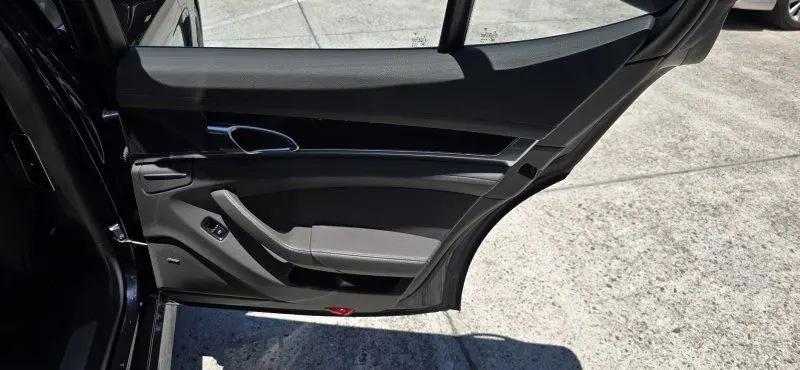 2016 Porsche Panamera 4