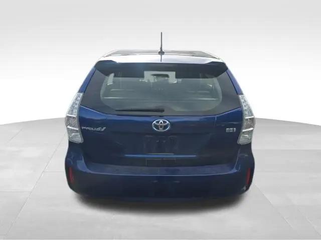 2014 Toyota Prius v Three