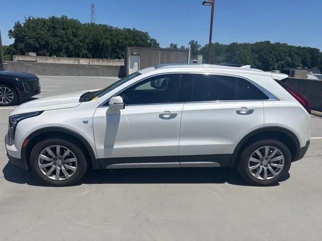 2022 Cadillac XT4 AWD Premium Luxury