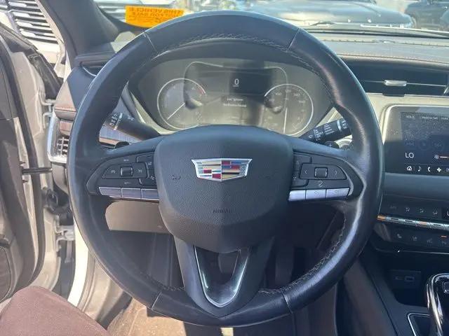 2022 Cadillac XT4 AWD Premium Luxury