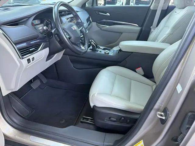 2023 Cadillac XT4 FWD Luxury