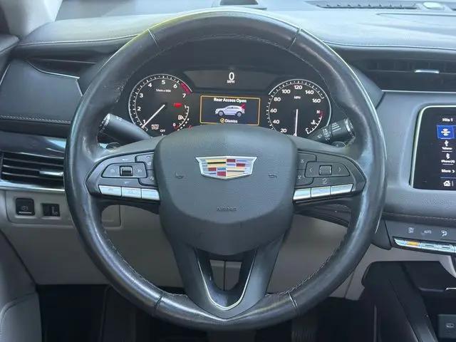 2023 Cadillac XT4 FWD Luxury