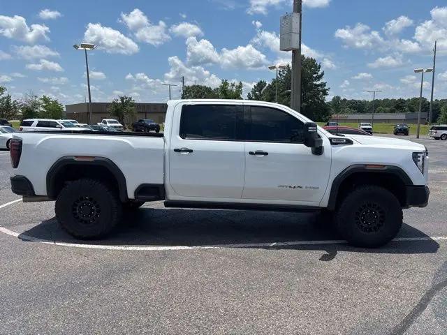 2025 GMC Sierra 2500HD 4WD Crew Cab Standard Bed AT4X