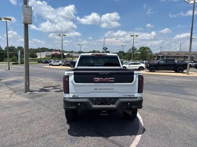 2025 GMC Sierra 2500HD 4WD Crew Cab Standard Bed AT4X