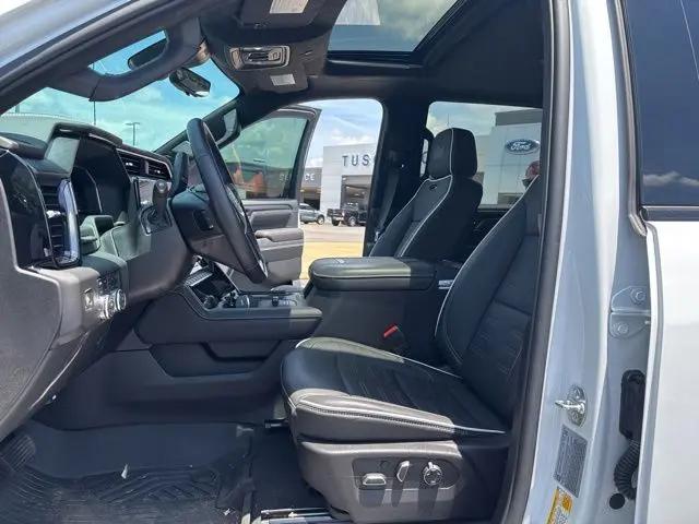2025 GMC Sierra 2500HD 4WD Crew Cab Standard Bed AT4X