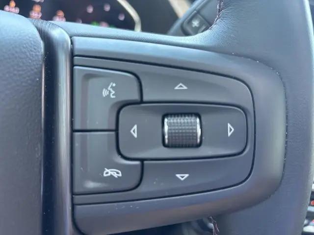2025 GMC Sierra 2500HD 4WD Crew Cab Standard Bed AT4X