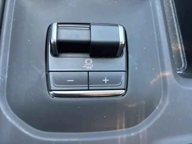2025 GMC Sierra 2500HD 4WD Crew Cab Standard Bed AT4X