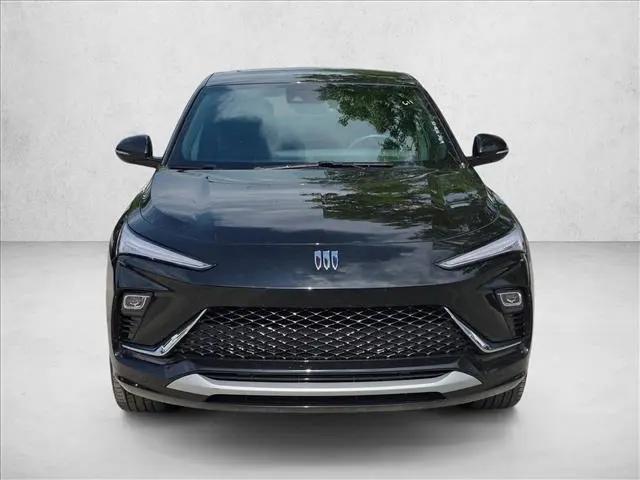 2024 Buick NV Avenir FWD