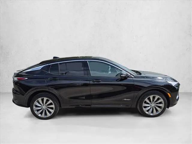 2024 Buick NV Avenir FWD