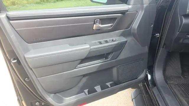 2026 Toyota Tundra SR5 CrewMax 5.5' Bed