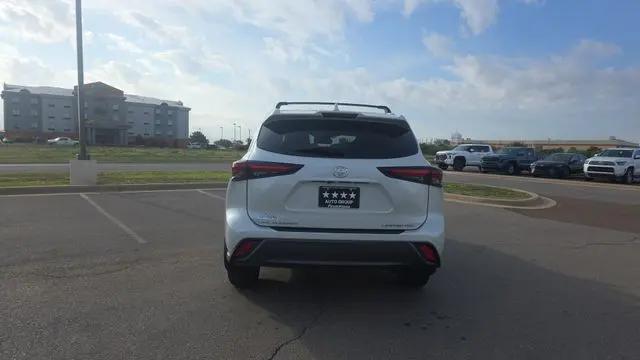 2026 Toyota Highlander Limited