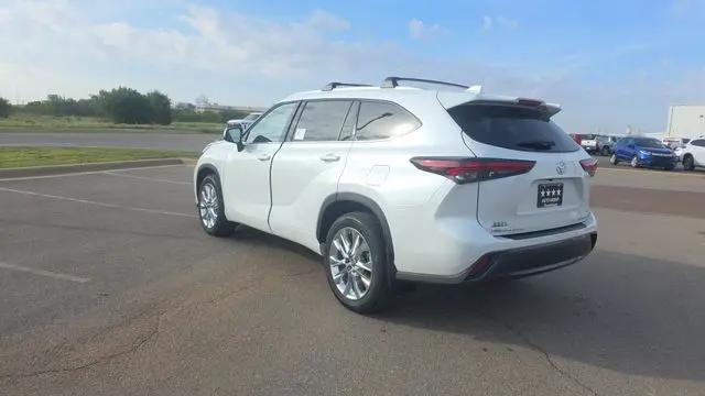 2026 Toyota Highlander Limited