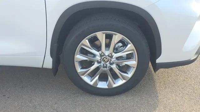 2026 Toyota Highlander Limited